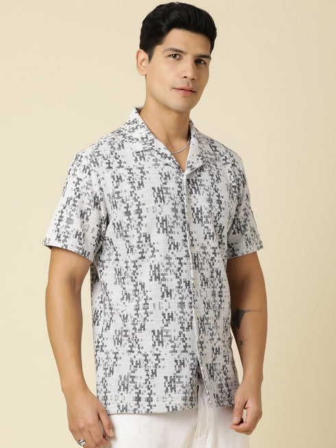 JOVEN Men Printed Casual Black Oversized Half Sleeve Shirt