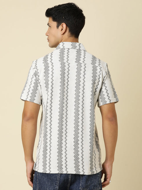 JOVEN Men Printed Casual Black Oversized Half Sleeve Shirt